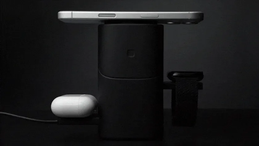 iPhone、AirPods、Apple Watchを充電する様子