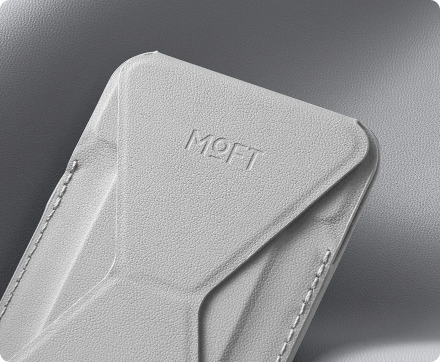 MOFTロゴ、折りたたみスタンドの質感