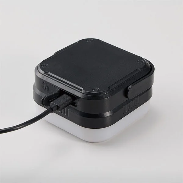 COBスクエアハンギングライト充電中