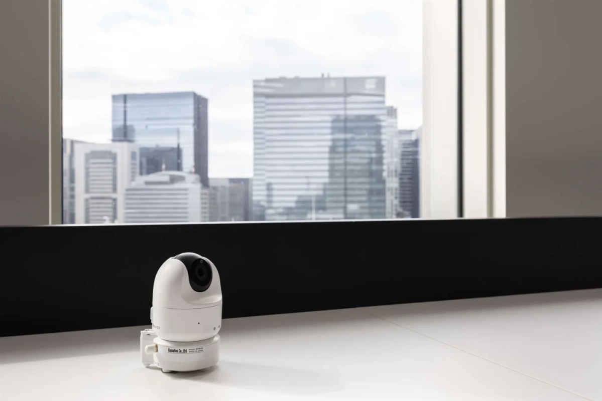 オフィスに設置された監視カメラ