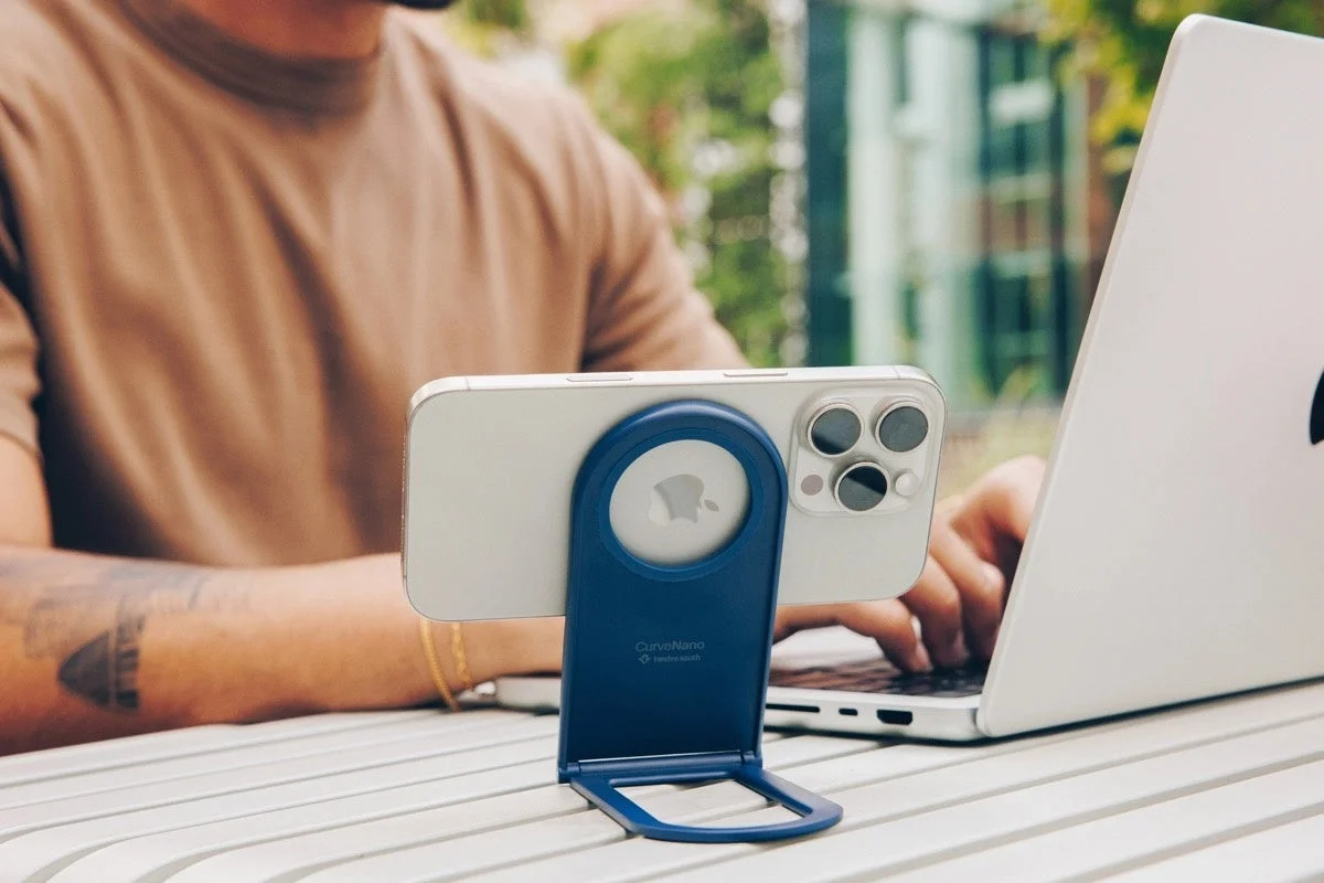 Curve NanoでMacBookとiPhoneを使用