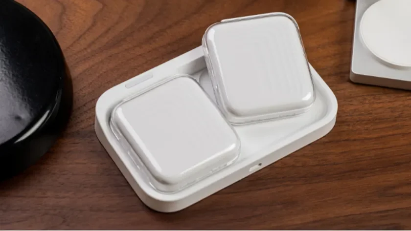 スマートウォッチと充電器