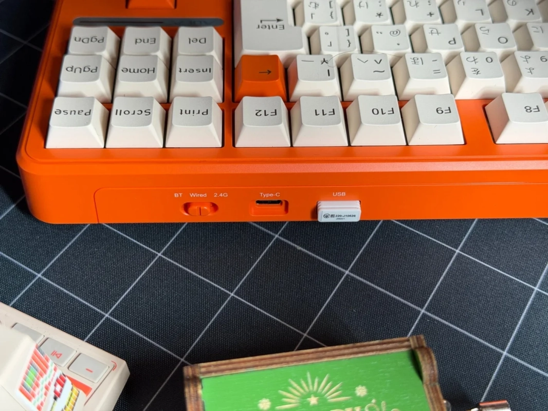 キーボード接続部