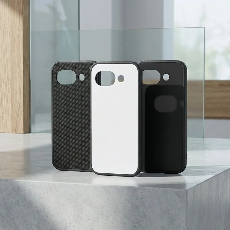 3種類のスマートフォンケースが並べられた製品写真です