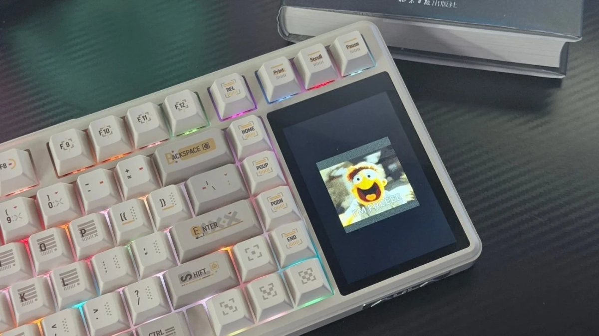 ディスプレイにGIFアニメーションを表示