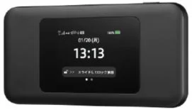 黒いモバイルWi-Fiルーターの画面が表示されており、日付、時刻、バッテリー残量、Wi-Fi接続状態、そしてロック解除を促すメッセージが見える。