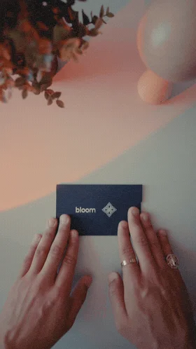 Bloomカードのパッケージ