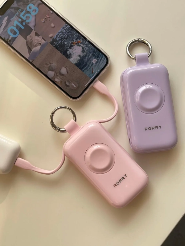 スマートフォンを充電中の様子
