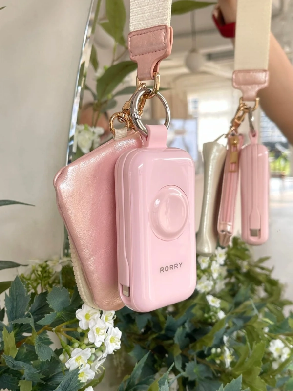 ピンクのポータブル充電器
