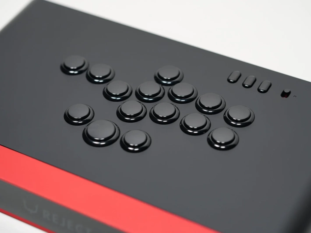 REJECT Arcade Controller Leverless ボタン配置・裏面