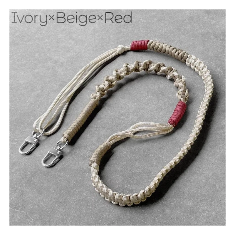 アイボリー、ベージュ、レッドの3色で編み込まれたショルダーストラップの写真です。