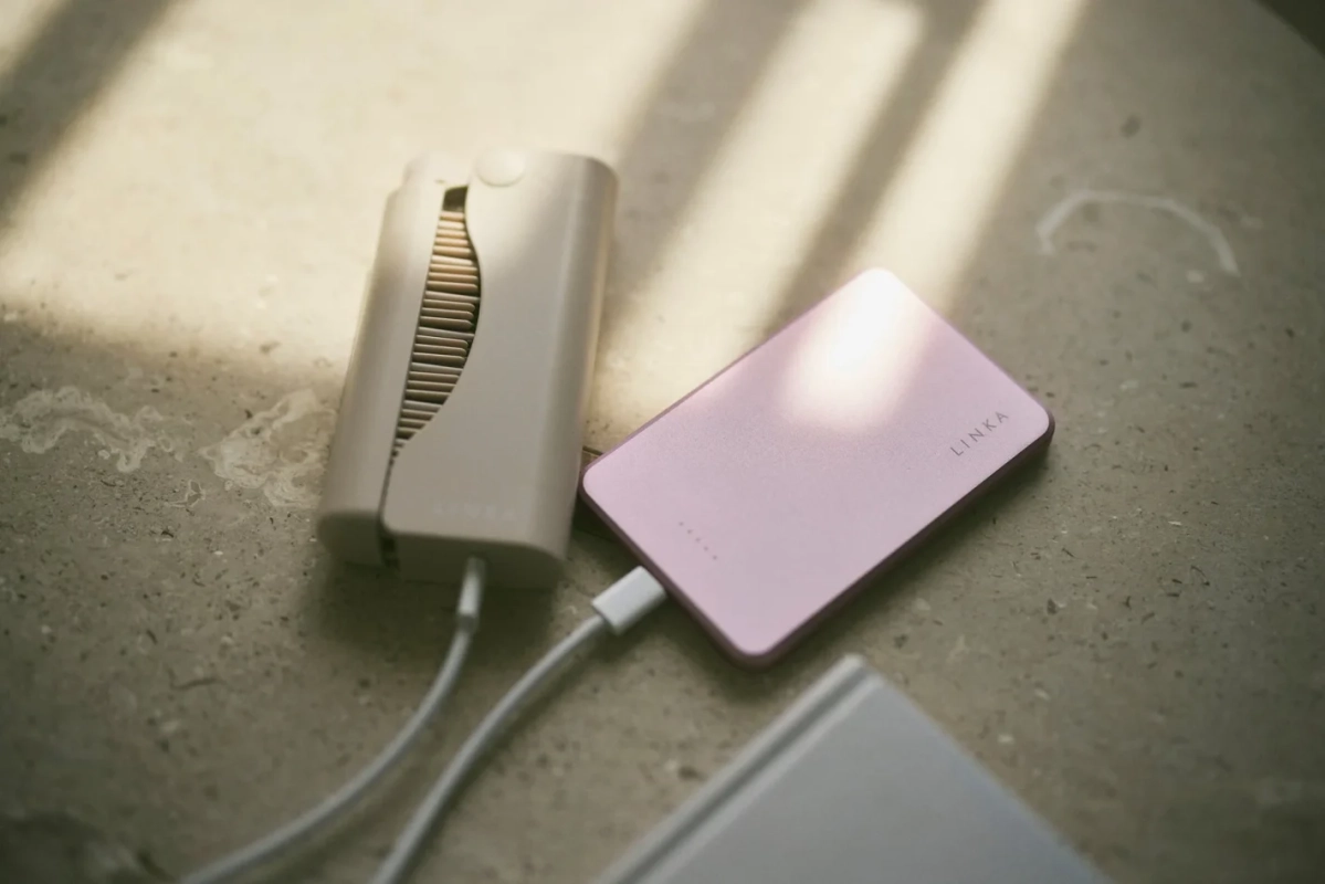 LINKA グロウチャージ 充電中