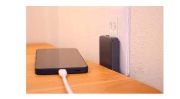 充電器とスマートフォンの接続イメージ