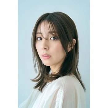 柳ゆり菜さんプロフィール