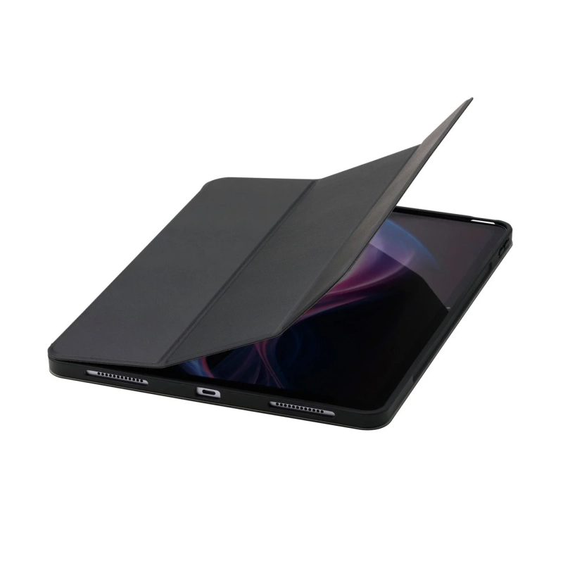 黒いタブレットが黒いスマートカバーに収められている