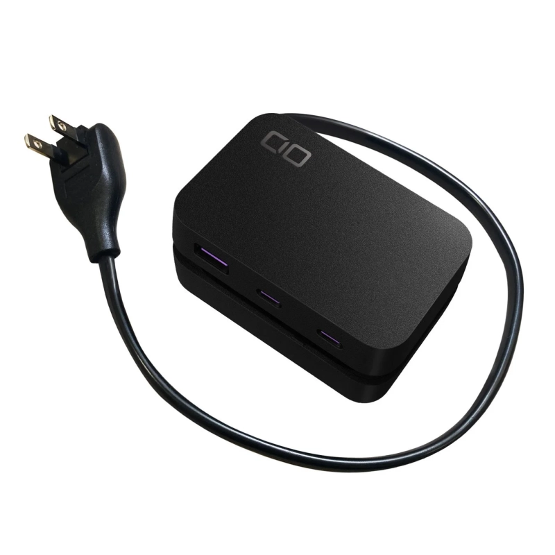 白い背景に置かれた黒い電子機器