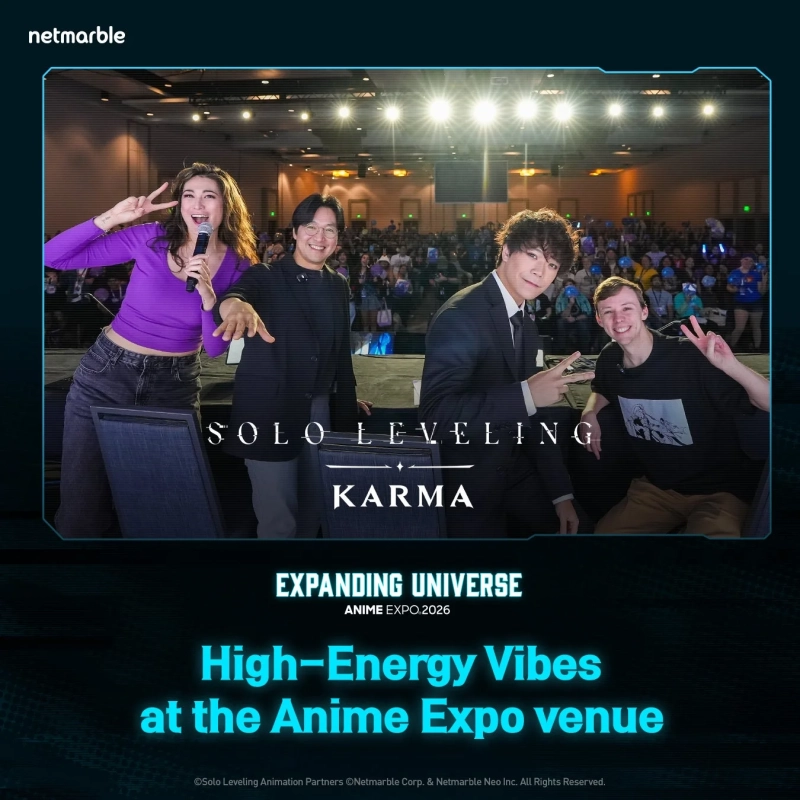 Anime Expo 2026の会場でファンと交流する登壇者