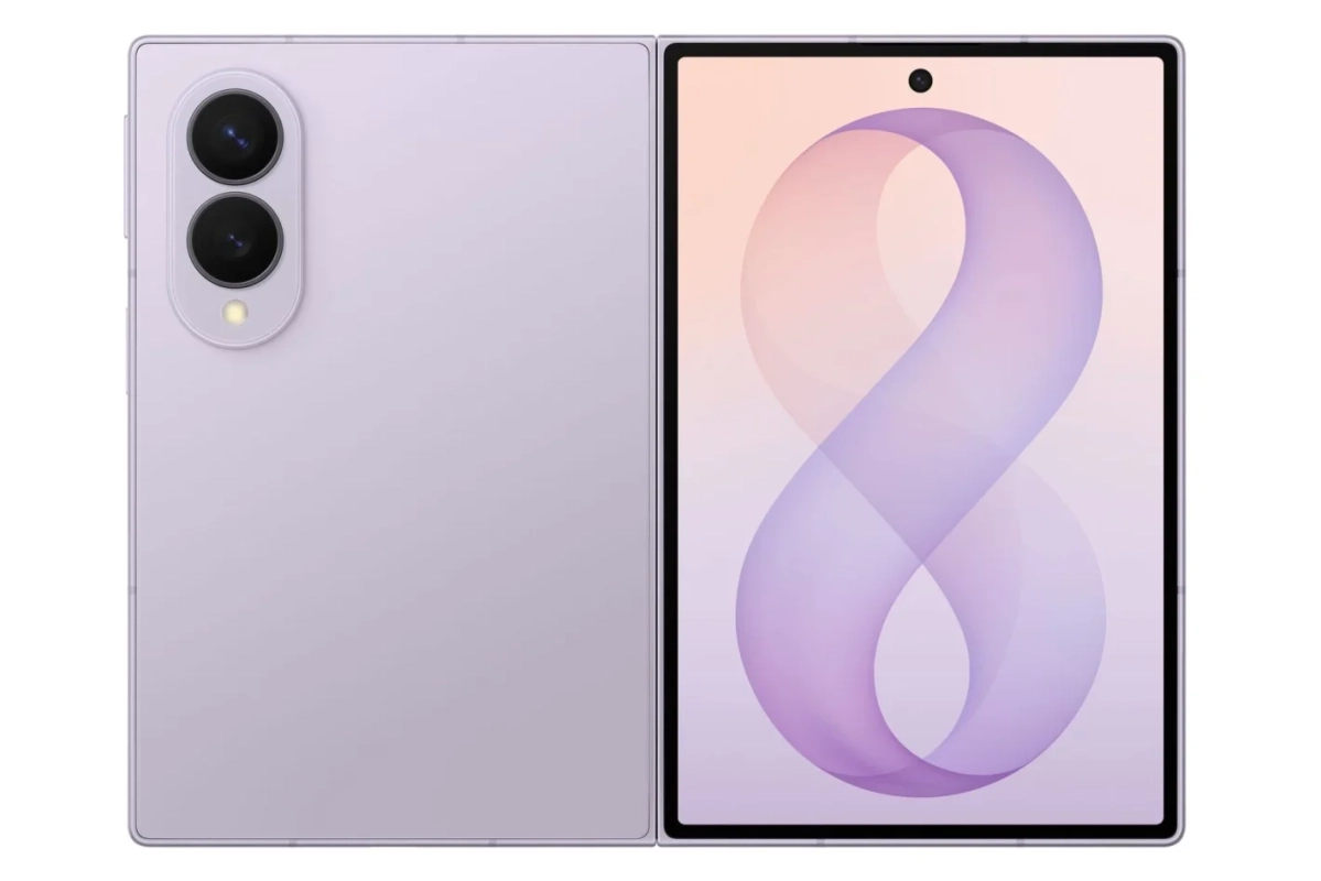 開いた状態のSamsung Galaxy Z Fold8
