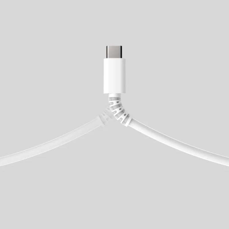 USBケーブルのコネクタ部分の耐久性を示す画像