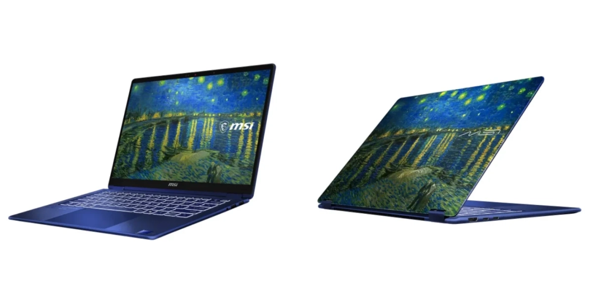 青いMSI製ノートパソコンが2つのアングルで写っています。画面と背面にはゴッホの「ローヌ川の星月夜」がデザインされており、モダンなテクノロジーとクラシックアートの融合が特徴です。